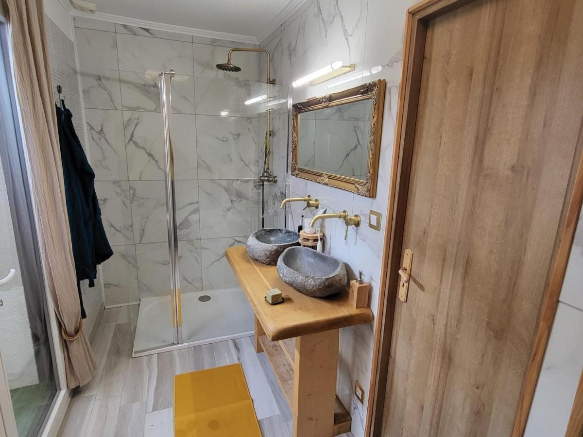Choisy Le Jacuzzi Bed and Breakfast Exteriör bild